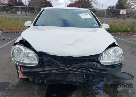 2008 Volkswagen Rabbit S z USA, uszkodzony, nr VIN WVWDA71K08W015999